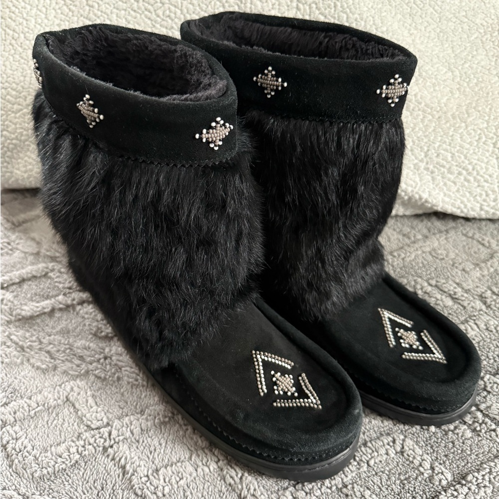 Women's Black Fur Winter Boots with Embellished Accents